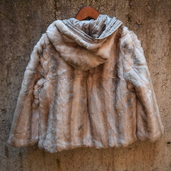 Distressed Juicy Couture Faux Fur Hooded Jacket Beige Brown Size Large - Picture 7 of 7